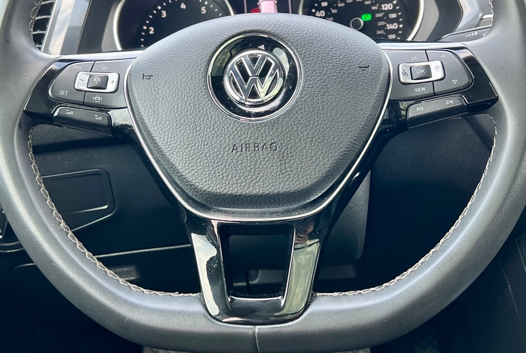 Photo 43 of this VOLKSWAGEN TIGUAN