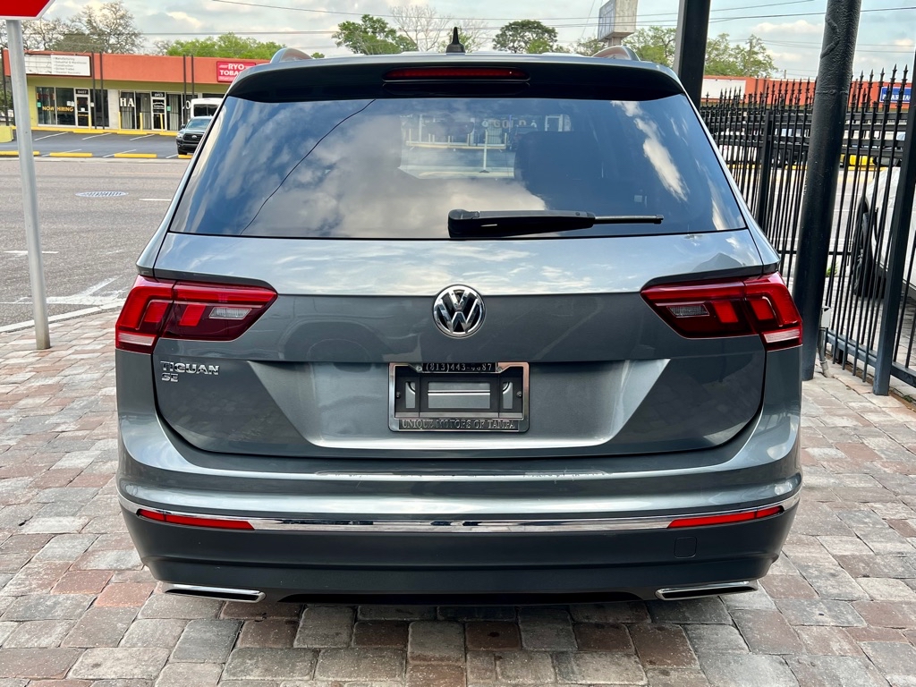 Photo 9 of this VOLKSWAGEN TIGUAN
