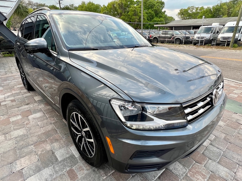 Photo 4 of this VOLKSWAGEN TIGUAN