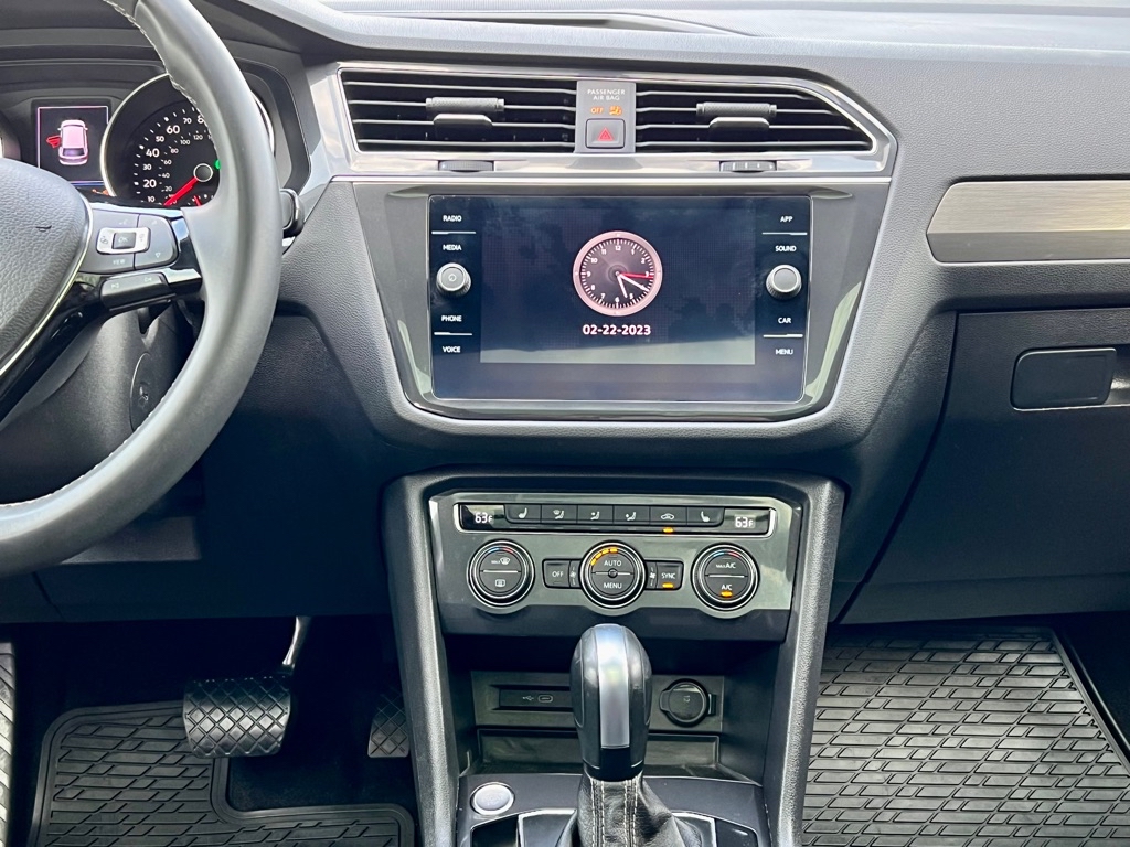 Photo 16 of this VOLKSWAGEN TIGUAN