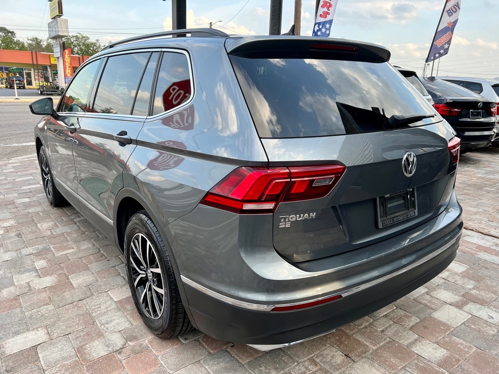 Photo 8 of this VOLKSWAGEN TIGUAN