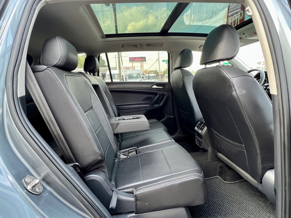 Photo 21 of this VOLKSWAGEN TIGUAN