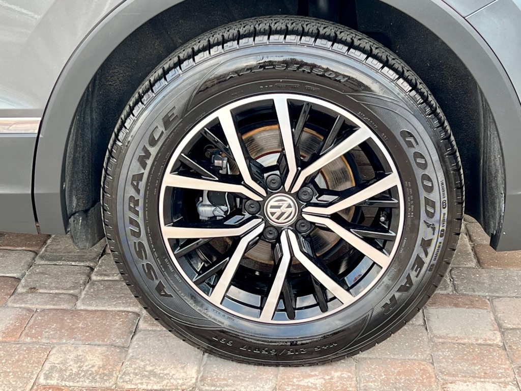 Photo 11 of this VOLKSWAGEN TIGUAN