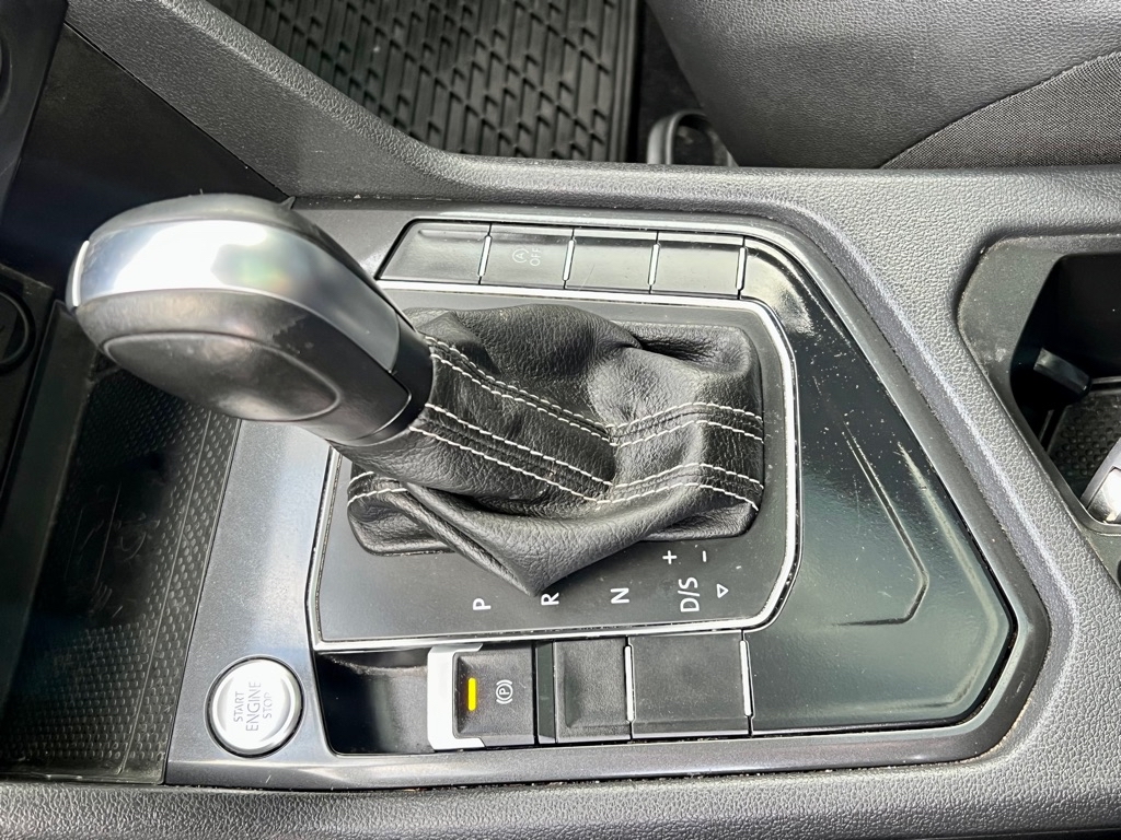 Photo 37 of this VOLKSWAGEN TIGUAN