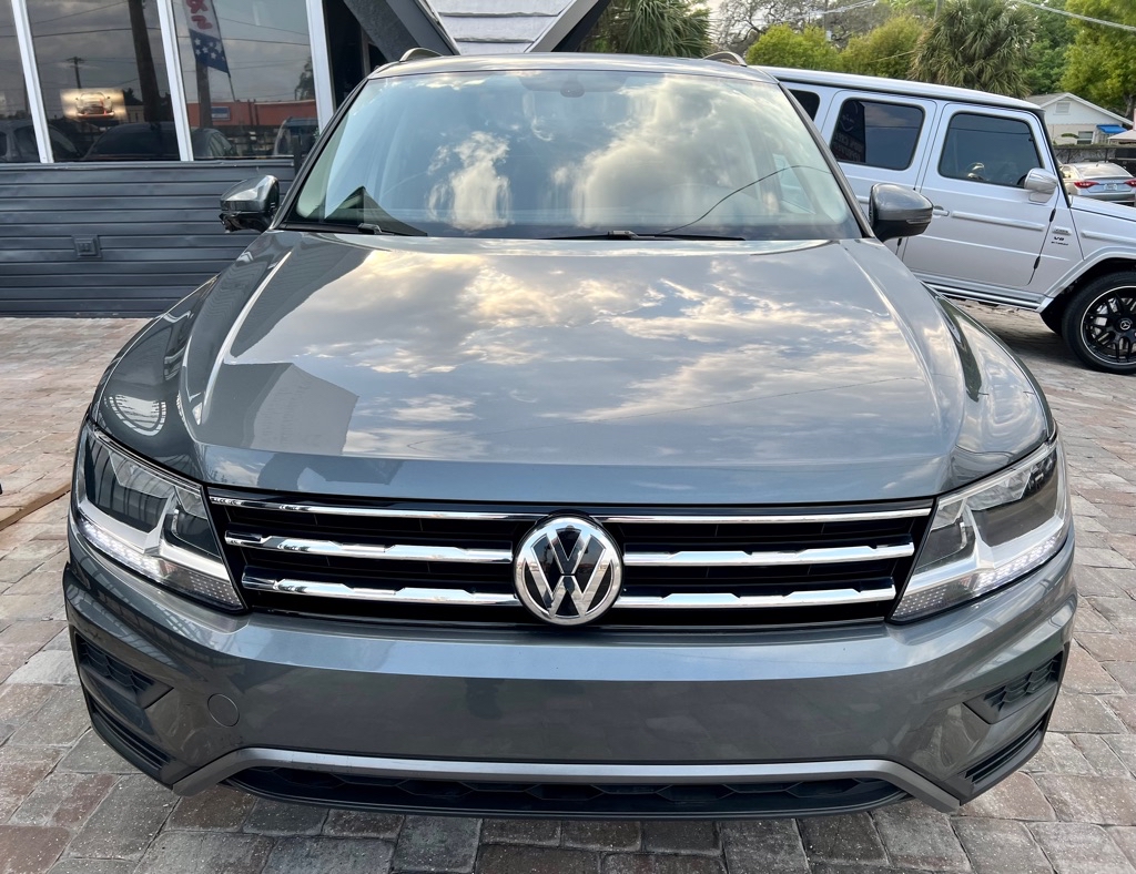 Photo 5 of this VOLKSWAGEN TIGUAN