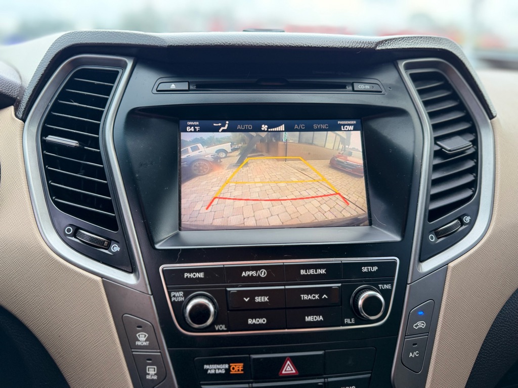 Photo 16 of this HYUNDAI SANTA FE SPORT