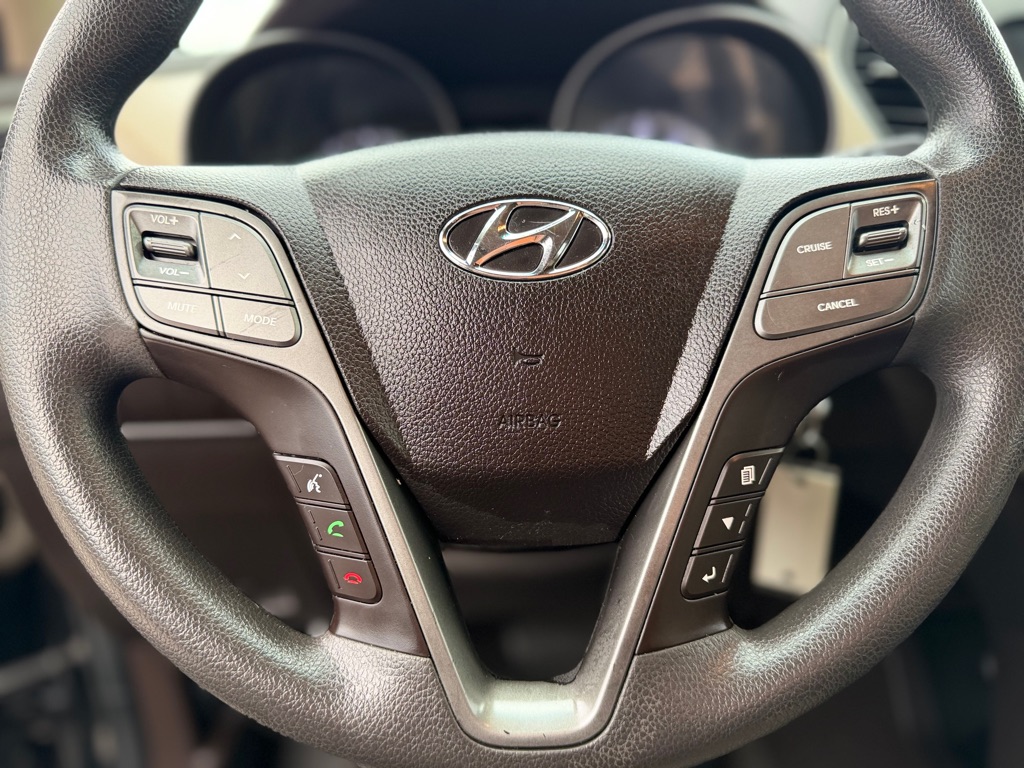 Photo 18 of this HYUNDAI SANTA FE SPORT