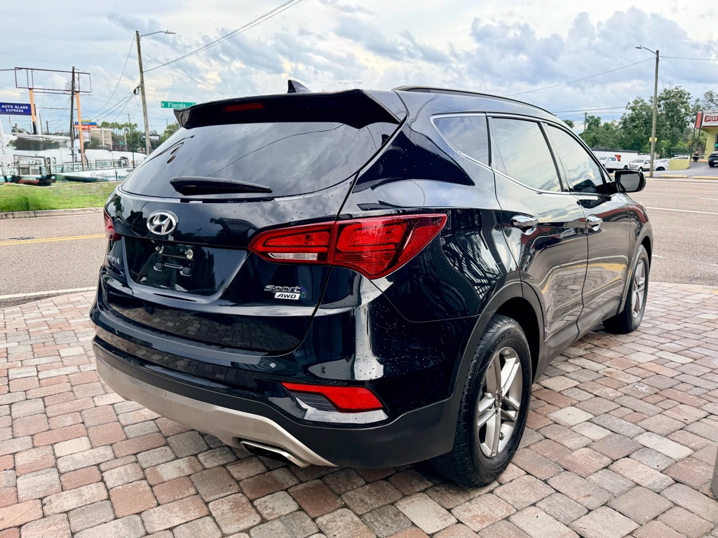 Photo 8 of this HYUNDAI SANTA FE SPORT