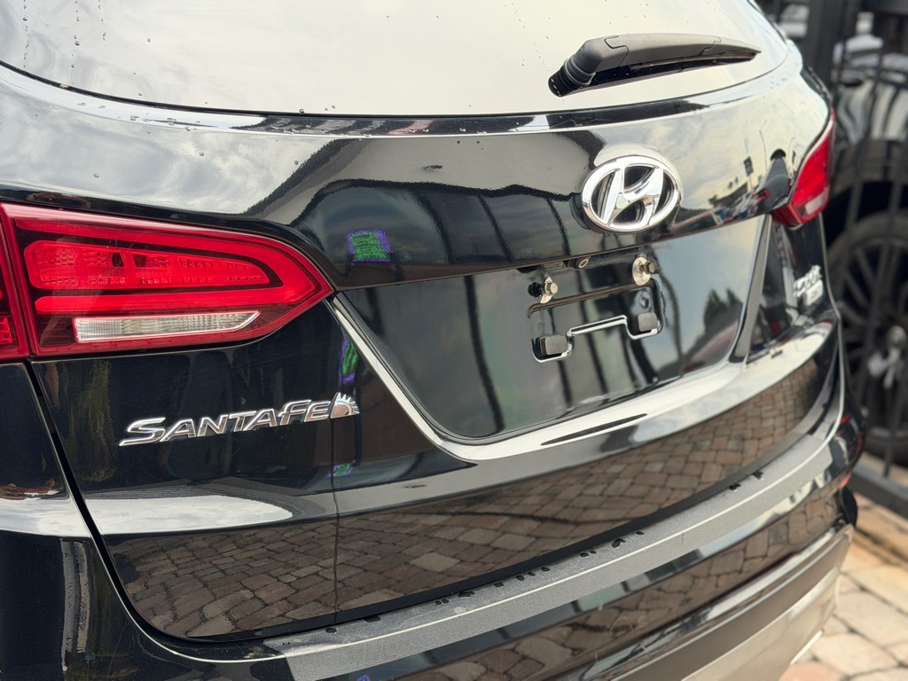 Photo 9 of this HYUNDAI SANTA FE SPORT