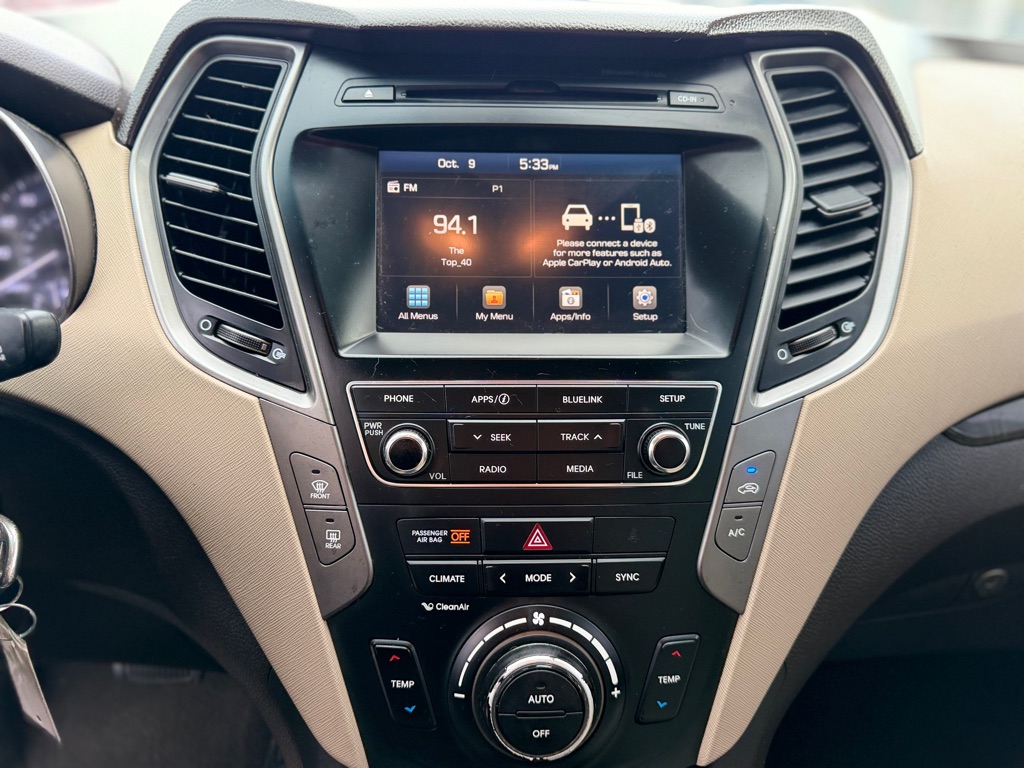 Photo 15 of this HYUNDAI SANTA FE SPORT