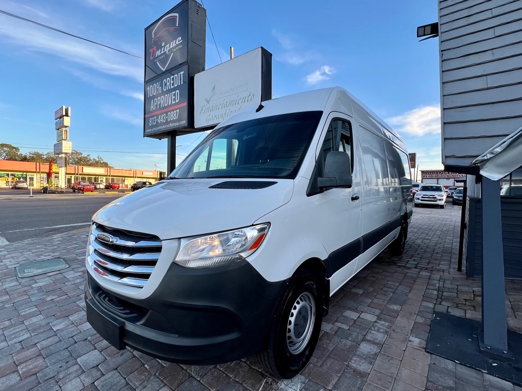 Photo 23 of this FREIGHTLINER SPRINTER