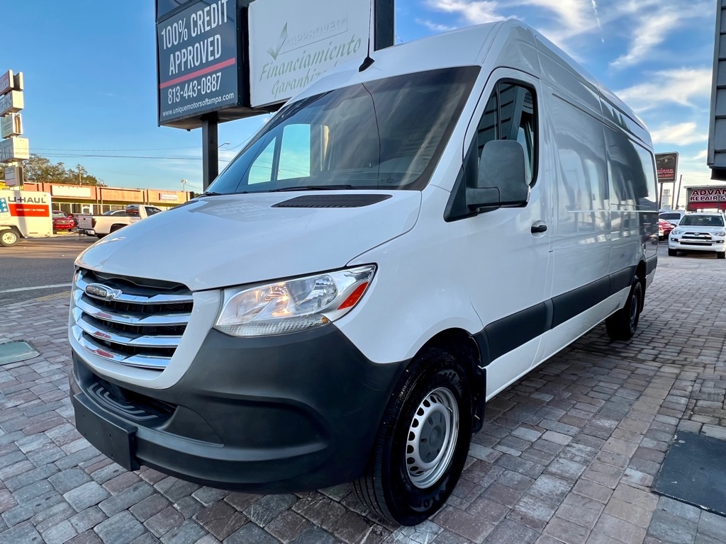 Photo 30 of this FREIGHTLINER SPRINTER