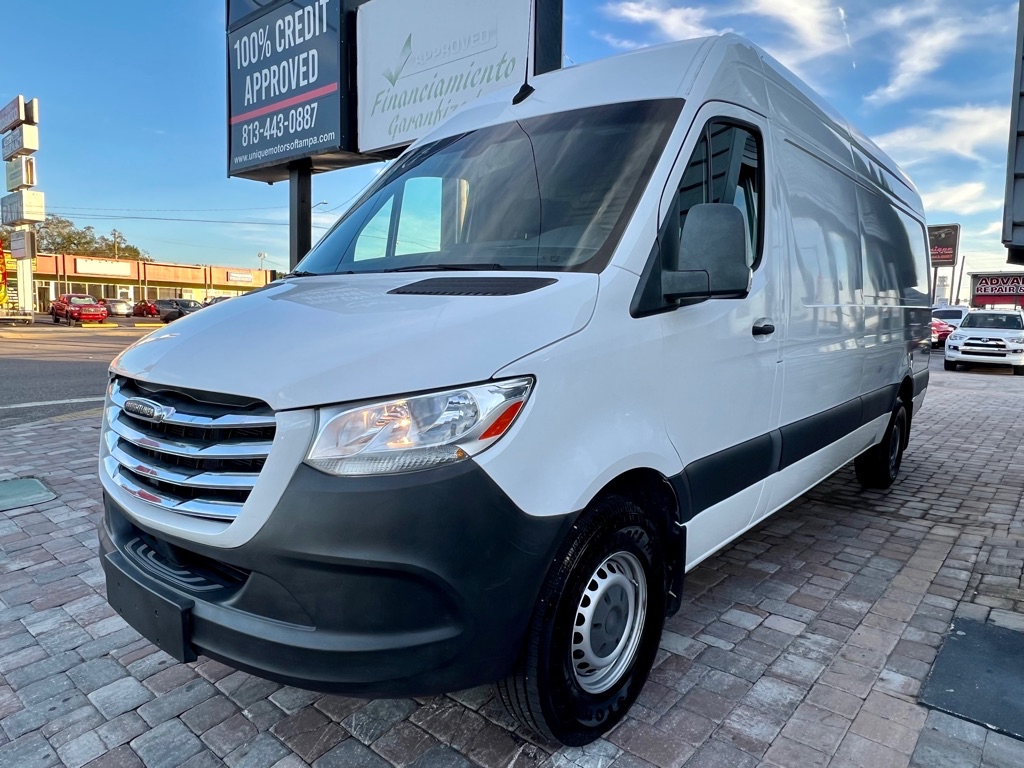 Photo 5 of this FREIGHTLINER SPRINTER