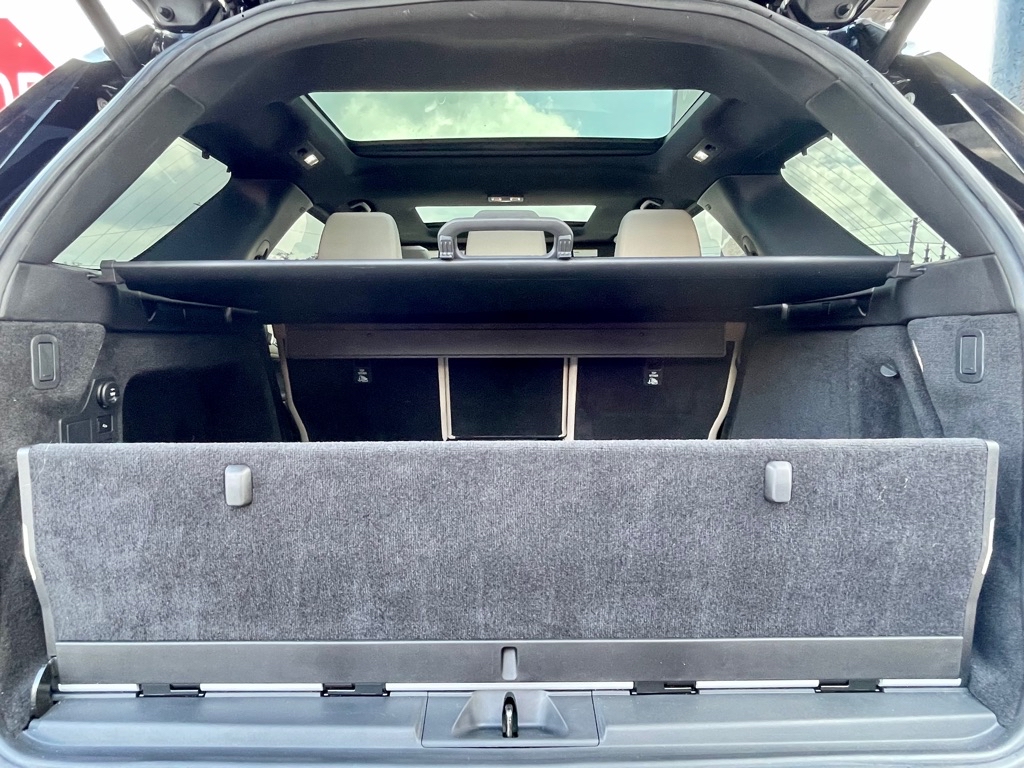 Photo 20 of this LAND ROVER DISCOVERY