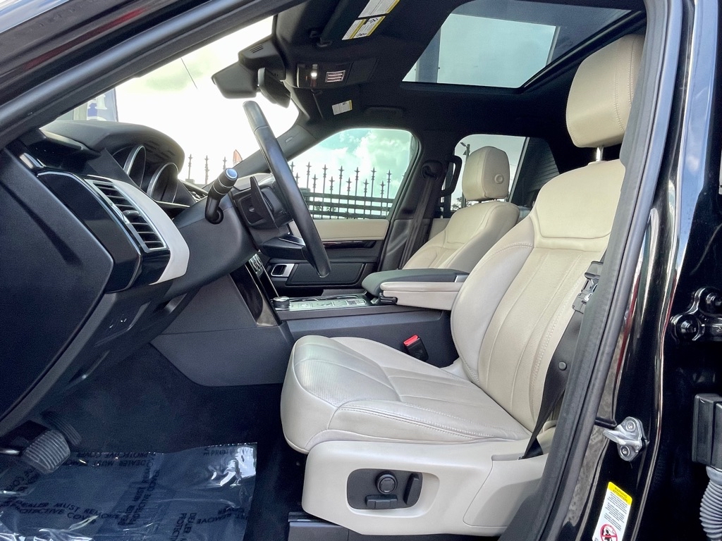 Photo 12 of this LAND ROVER DISCOVERY