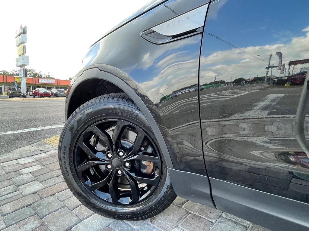 Photo 10 of this LAND ROVER DISCOVERY