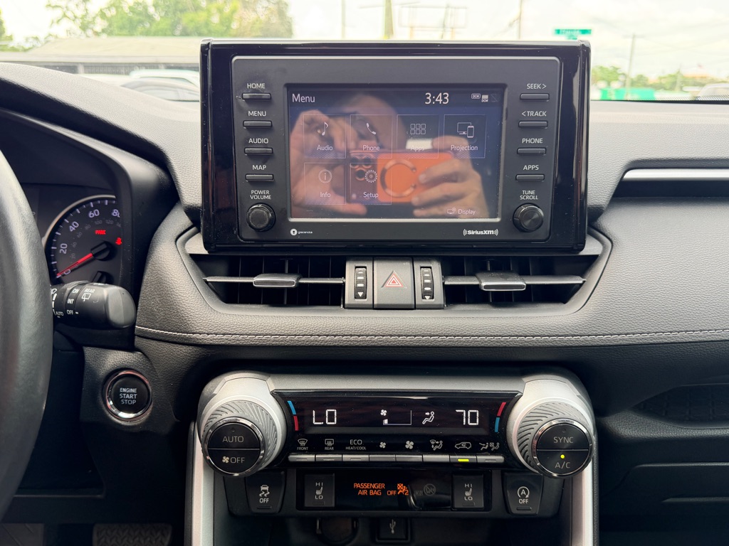 Photo 14 of this TOYOTA RAV4