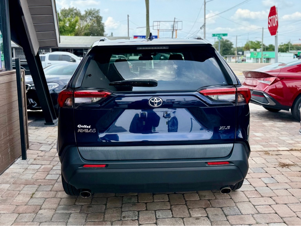 Photo 8 of this TOYOTA RAV4