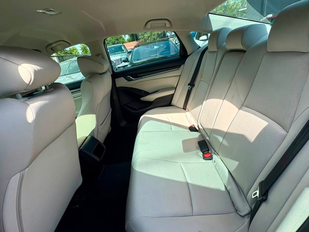 Photo 13 of this HONDA ACCORD