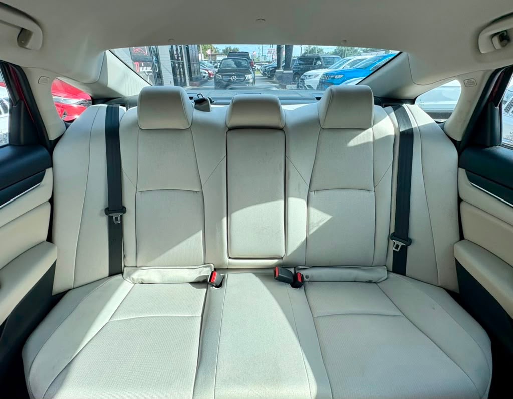 Photo 12 of this HONDA ACCORD