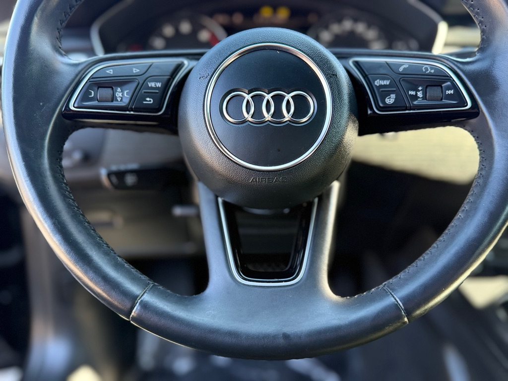 Photo 17 of this AUDI A5