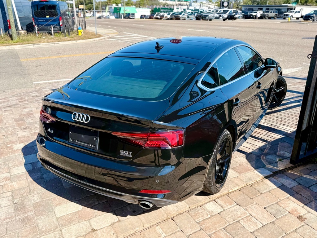 Photo 15 of this AUDI A5