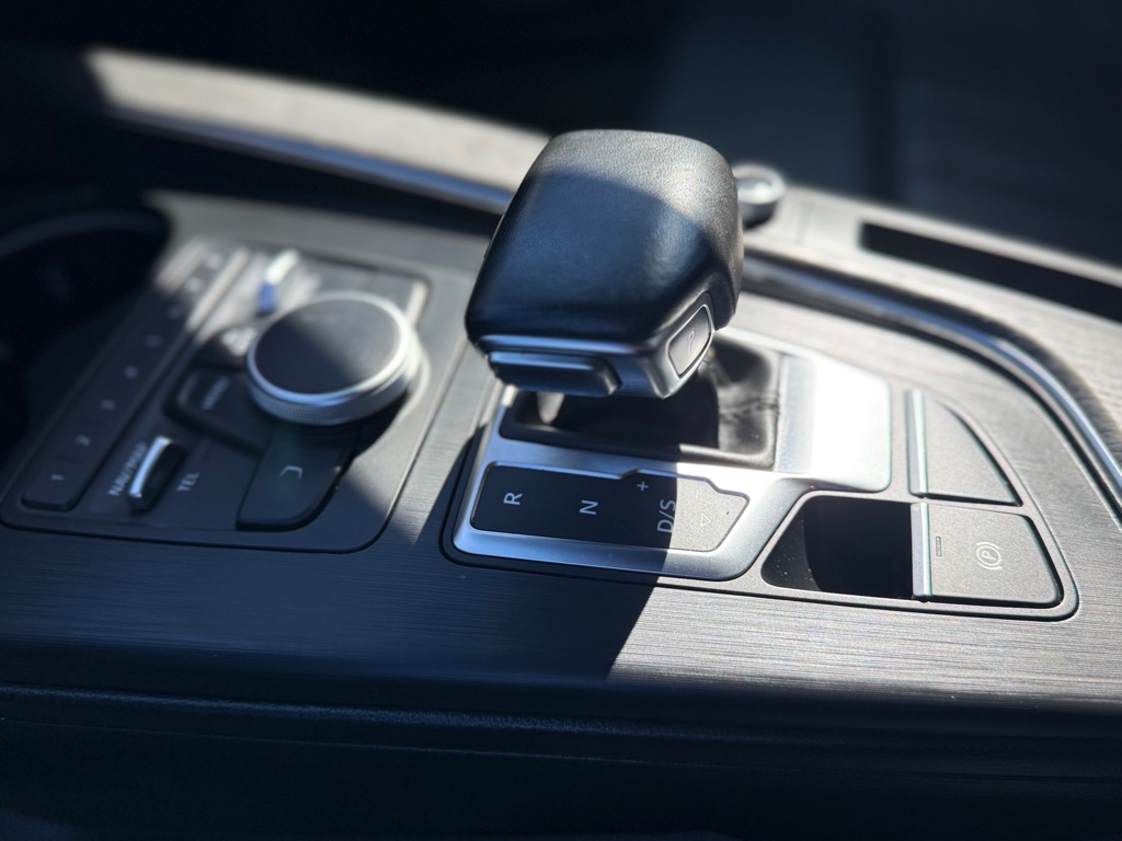 Photo 19 of this AUDI A5