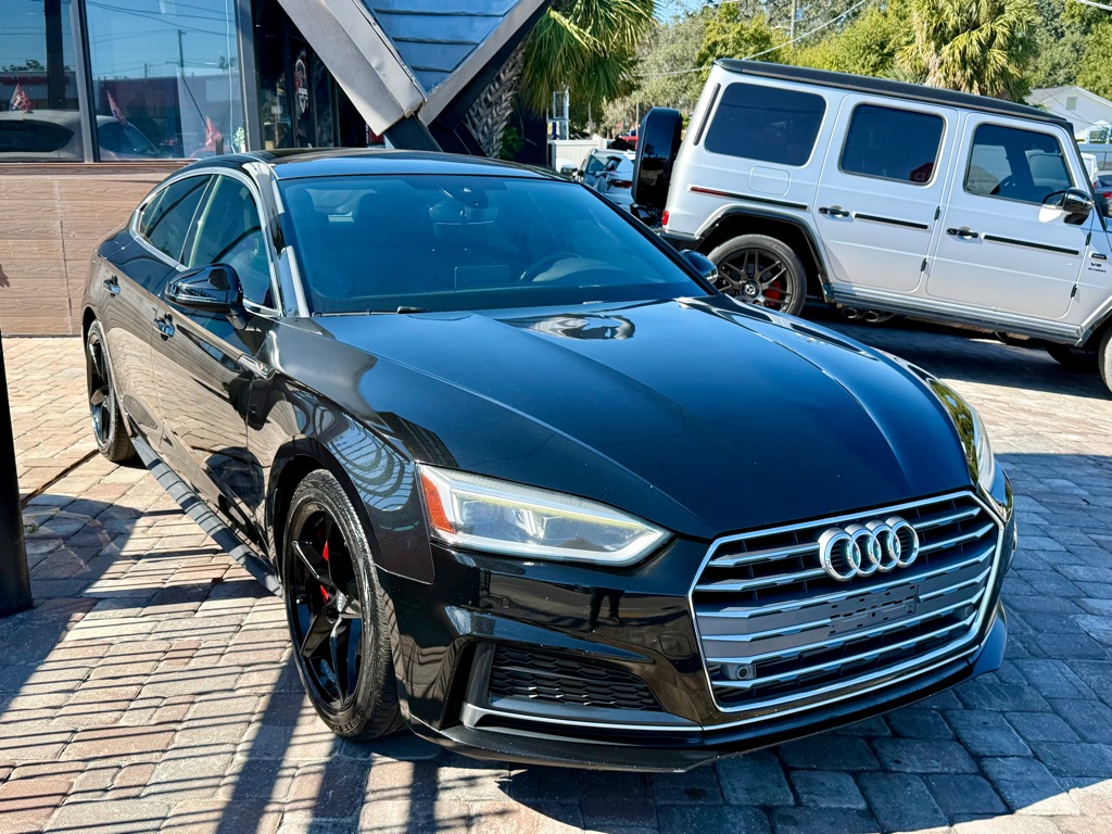 Photo 3 of this AUDI A5