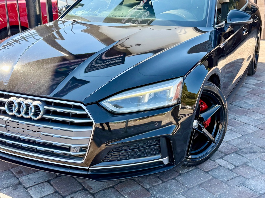 Photo 13 of this AUDI A5