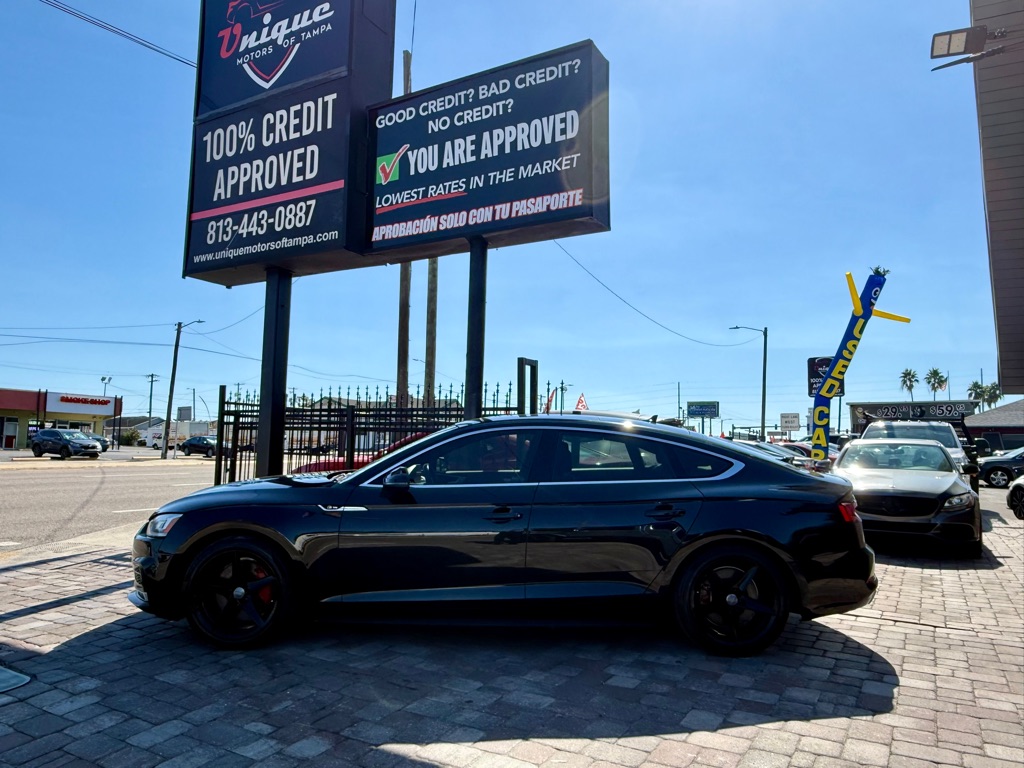 Photo 6 of this AUDI A5