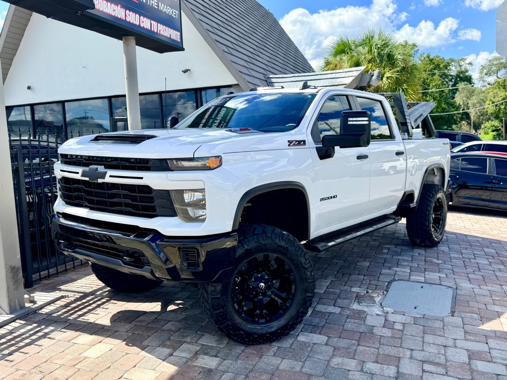 Photo 2 of this CHEVROLET SILVERADO 2500