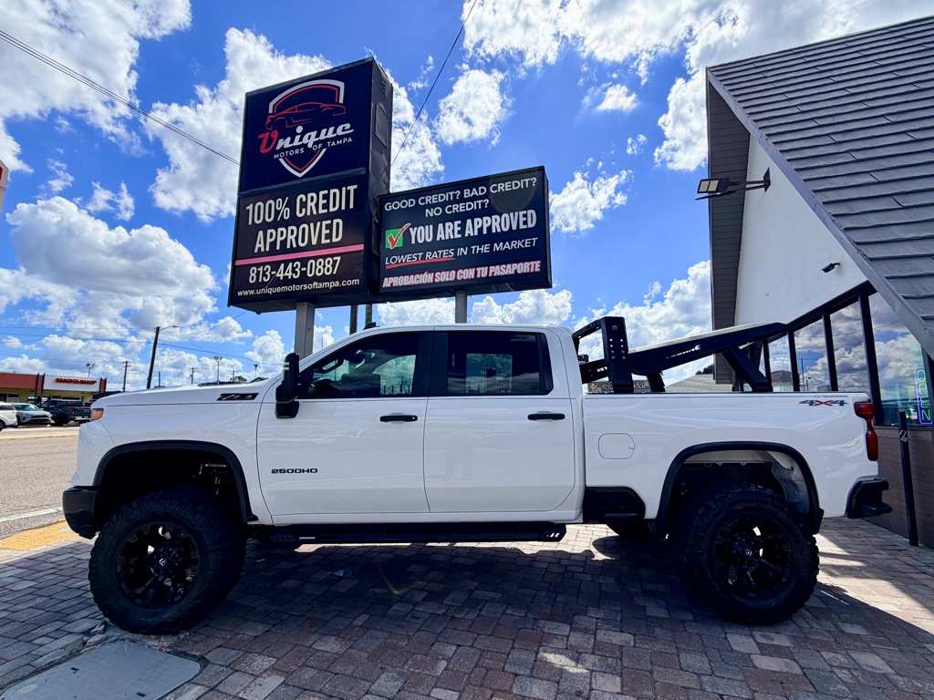 Photo 6 of this CHEVROLET SILVERADO 2500