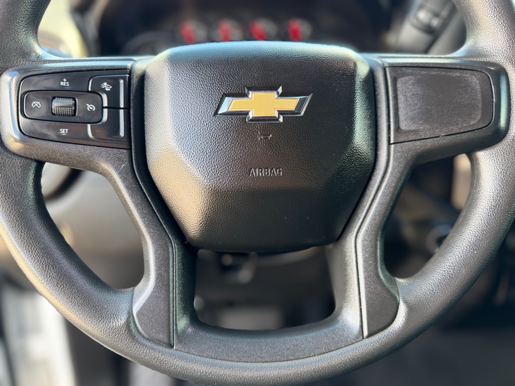 Photo 18 of this CHEVROLET SILVERADO 2500