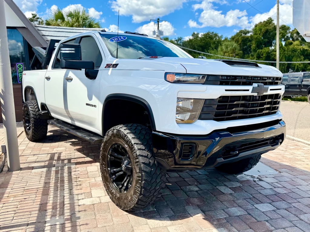 Photo 3 of this CHEVROLET SILVERADO 2500