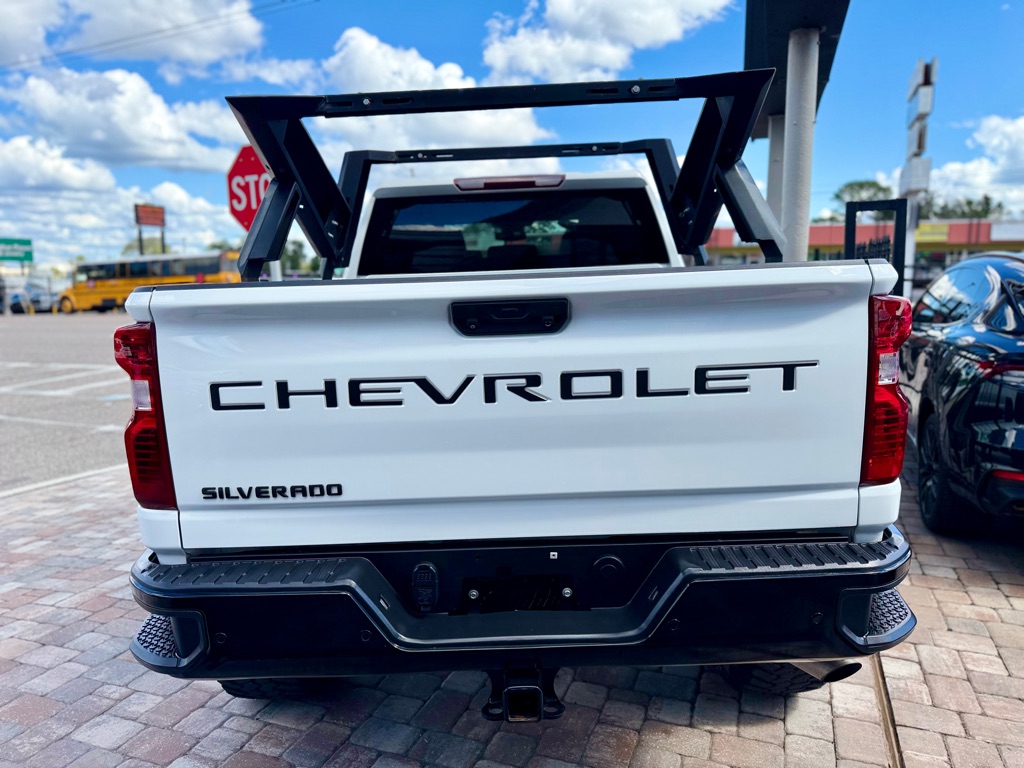 Photo 8 of this CHEVROLET SILVERADO 2500