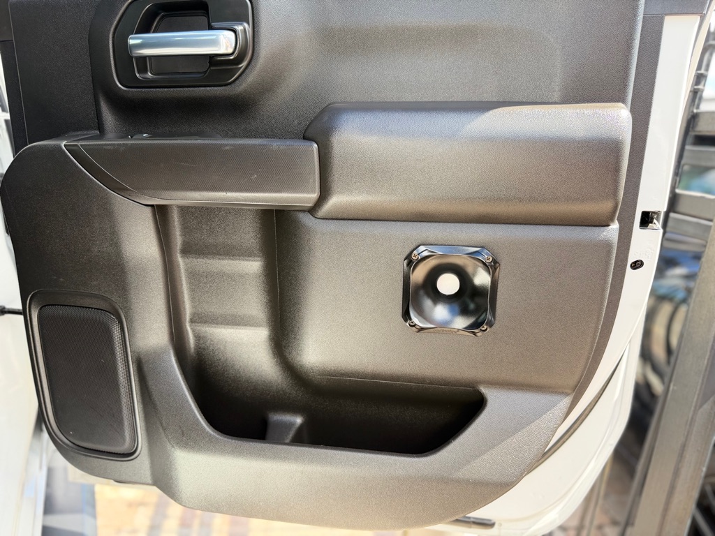 Photo 33 of this CHEVROLET SILVERADO 2500