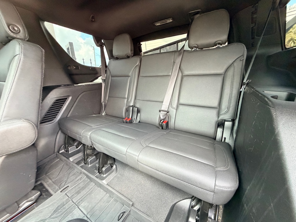 Photo 20 of this CHEVROLET TAHOE