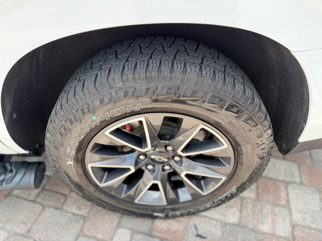 Photo 10 of this CHEVROLET TAHOE