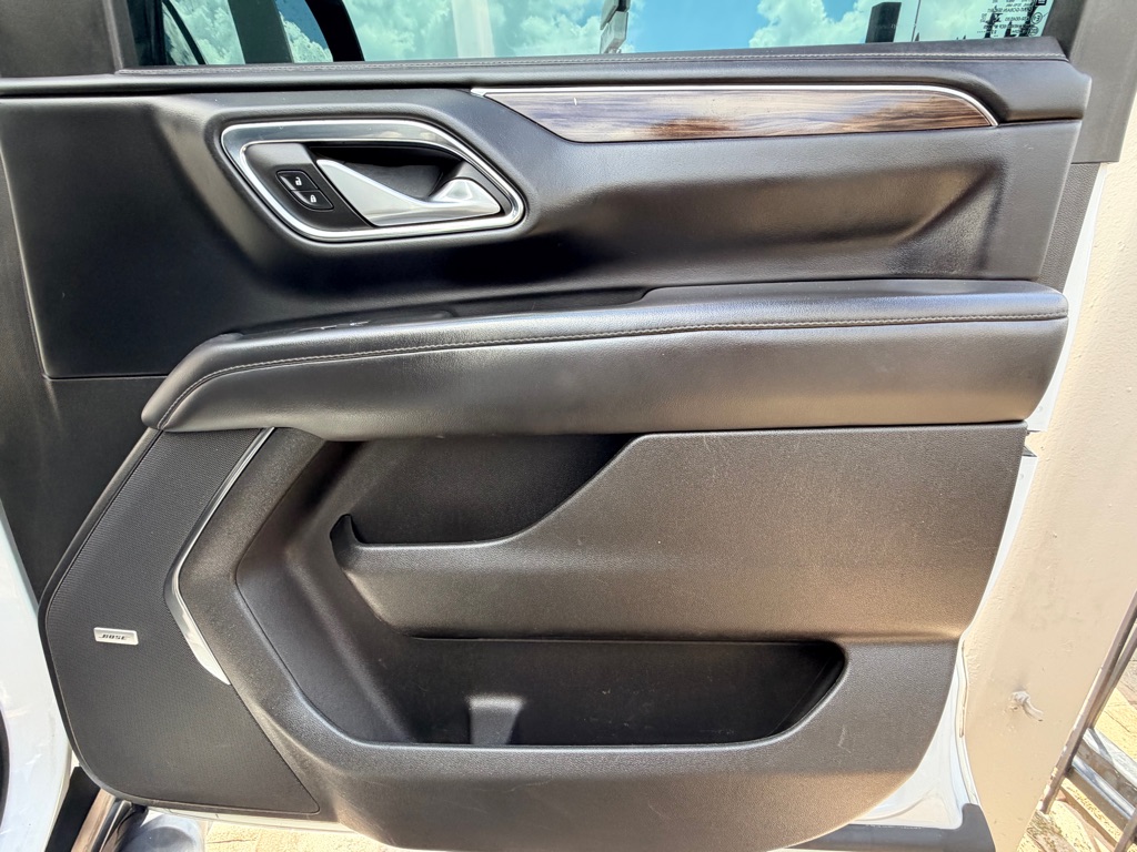 Photo 38 of this CHEVROLET TAHOE