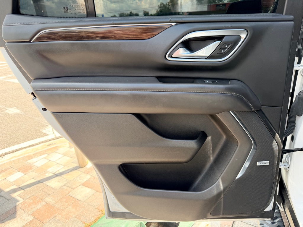 Photo 34 of this CHEVROLET TAHOE