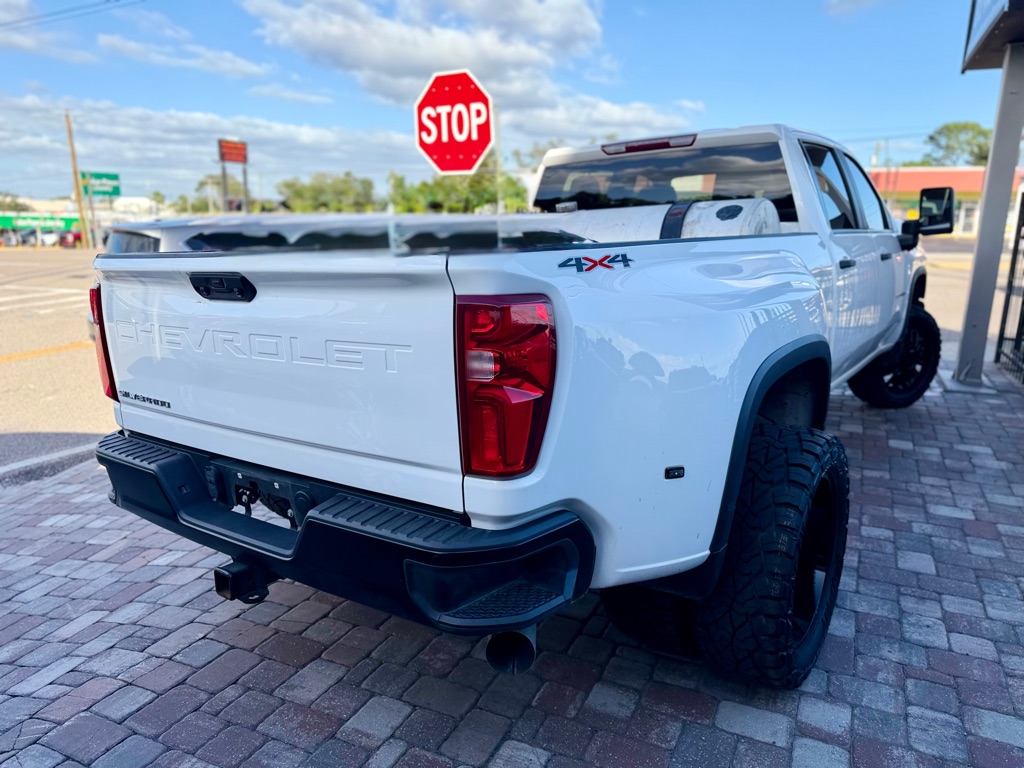 Photo 2 of this CHEVROLET SILVERADO 3500