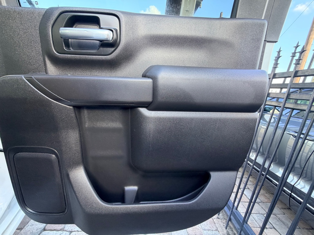 Photo 29 of this CHEVROLET SILVERADO 3500