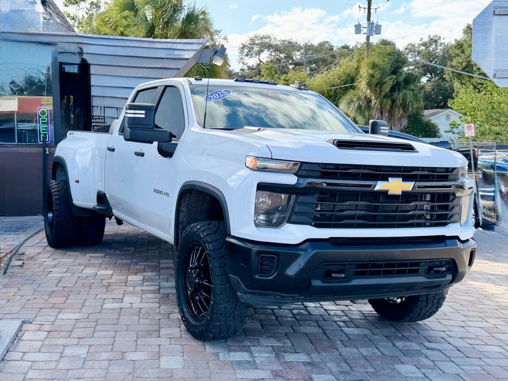 Photo 3 of this CHEVROLET SILVERADO 3500