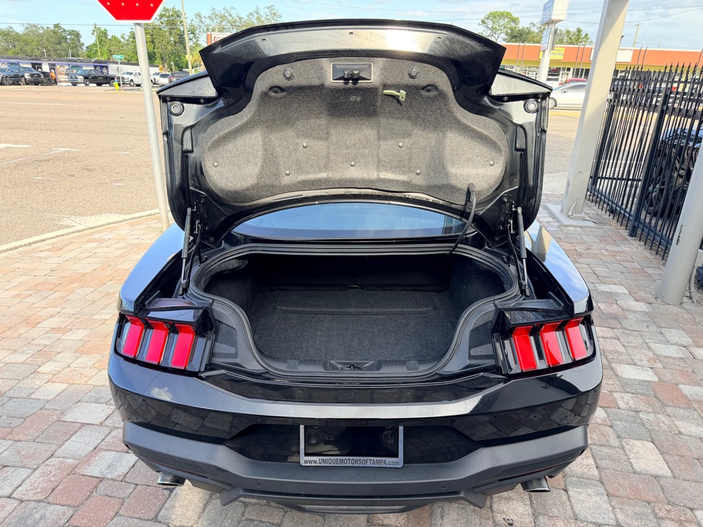 Photo 28 of this FORD MUSTANG