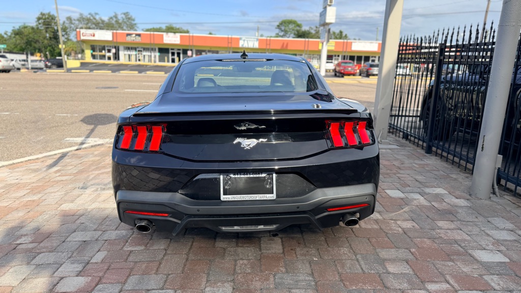 Photo 9 of this FORD MUSTANG