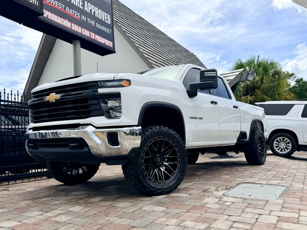 Photo 3 of this CHEVROLET SILVERADO 2500
