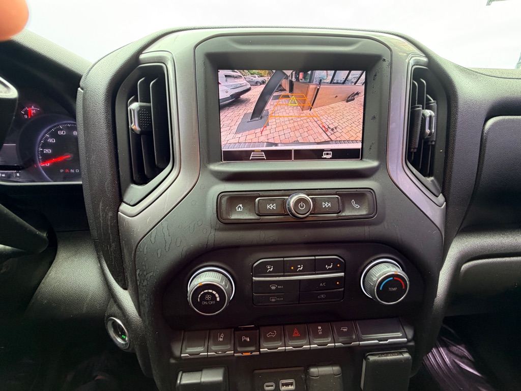 Photo 19 of this CHEVROLET SILVERADO 2500