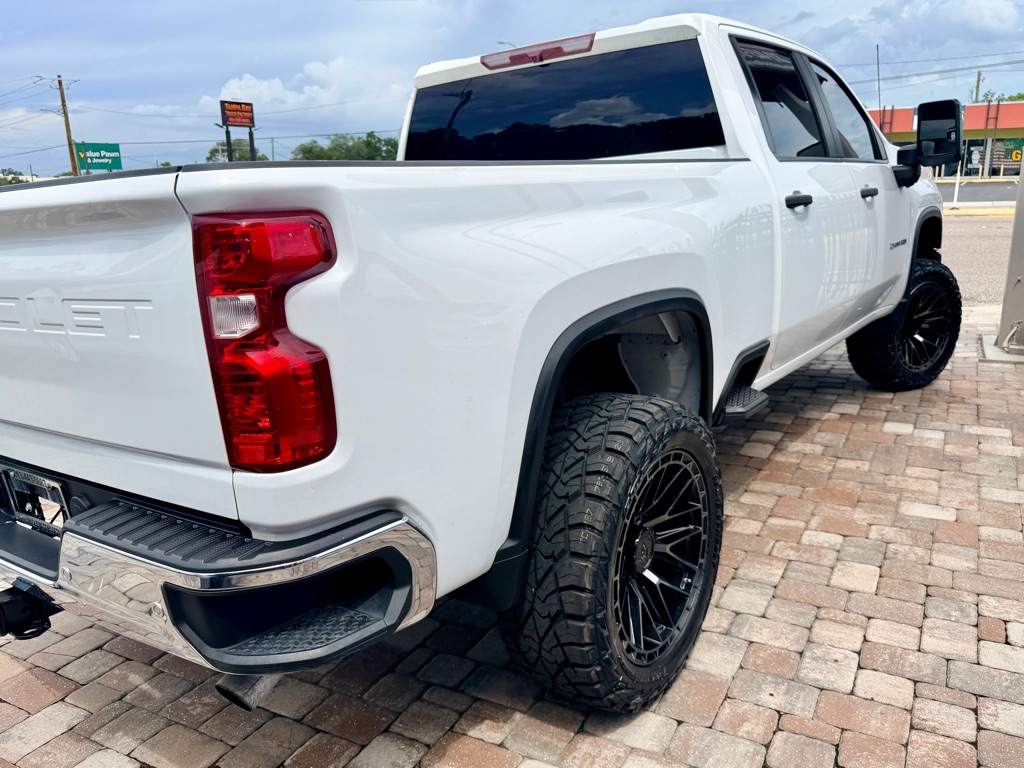 Photo 24 of this CHEVROLET SILVERADO 2500