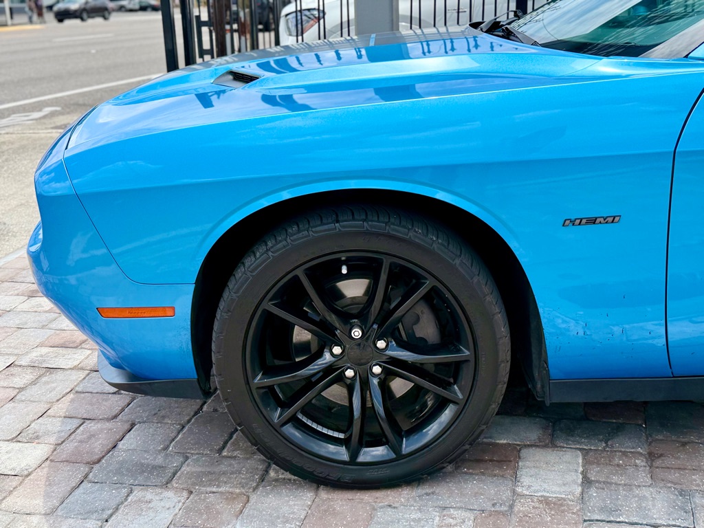 Photo 11 of this DODGE CHALLENGER