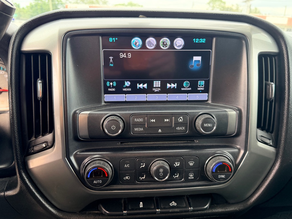 Photo 15 of this CHEVROLET SILVERADO 1500
